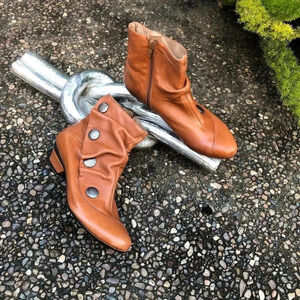 Eric Michaels Web Shoemakers Disco Suela Urbai Leather Ankle Granny Booties